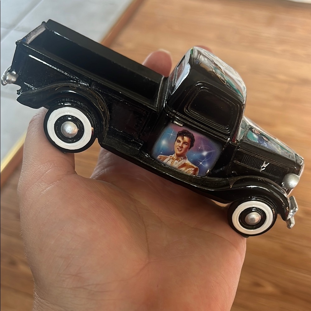 Black Vintage Style Diecast Truck with Iconic Portrait of The King